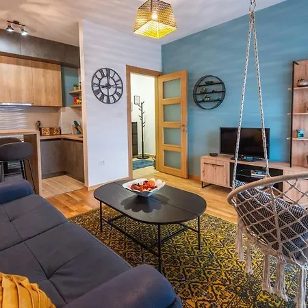 Modern, Bright And Cozy Apartment Podgorica