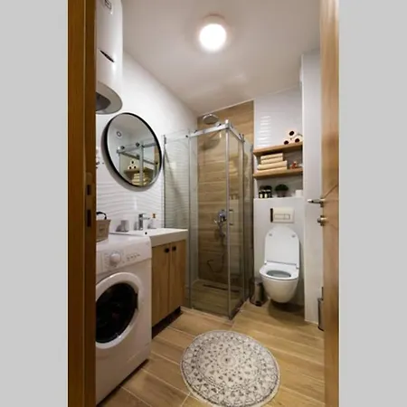 Modern, Bright And Cozy *