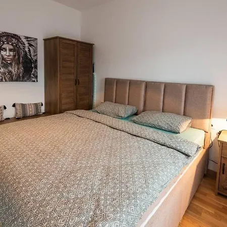 Modern, Bright And Cozy Lägenhet
